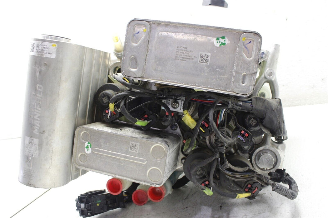 2021 Tesla Model 3 Radiator Coolant Super manifold Pump And Reservoir OEM 17-21