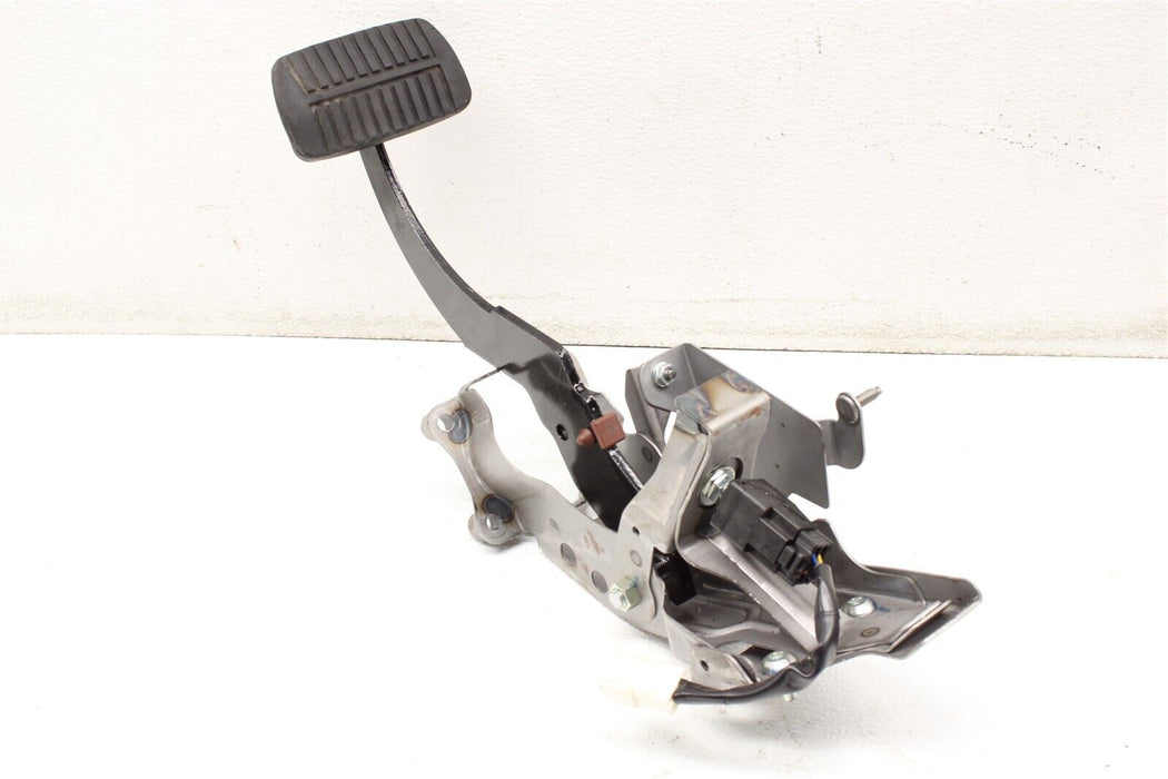 13-16 Subaru XV Crosstrek Brake Pedal 2013-2016