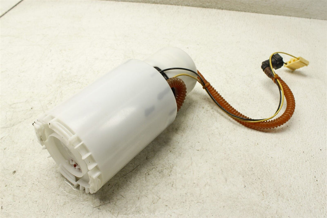 2015 Porsche Boxster S Fuel Pump Assembly 13-16