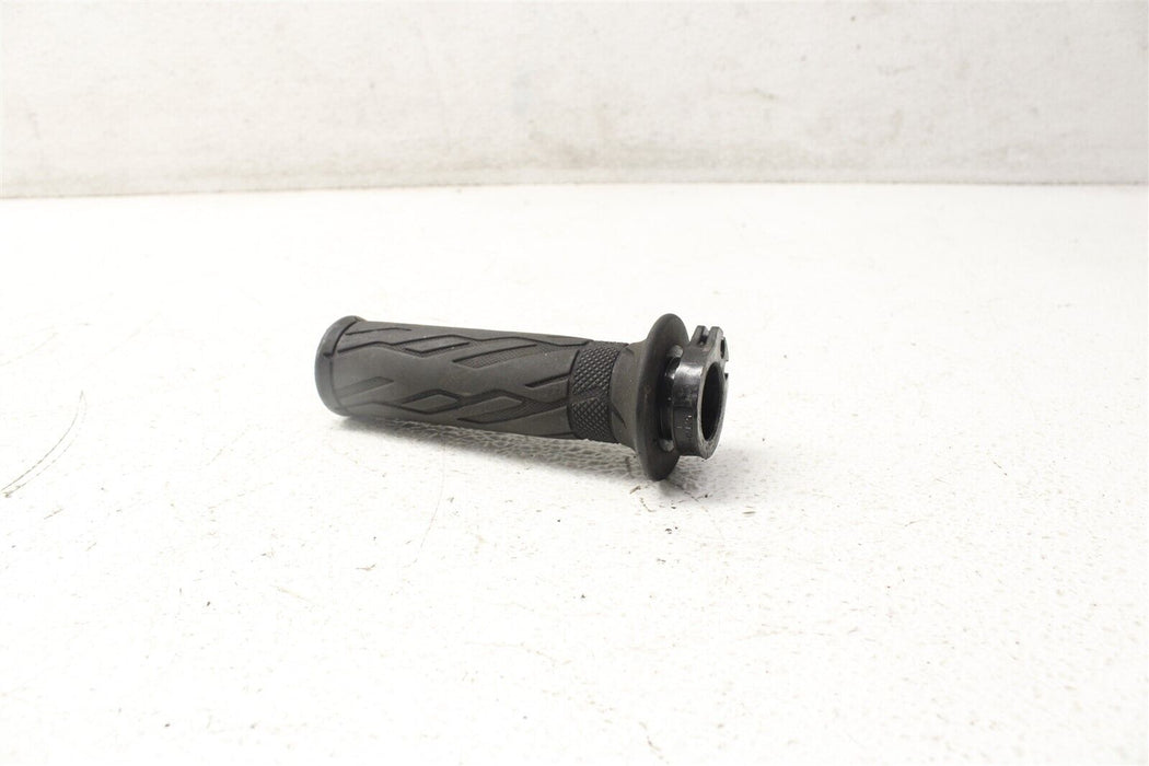 2013 Suzuki GW 250 Throttle Tube Grip 13-18