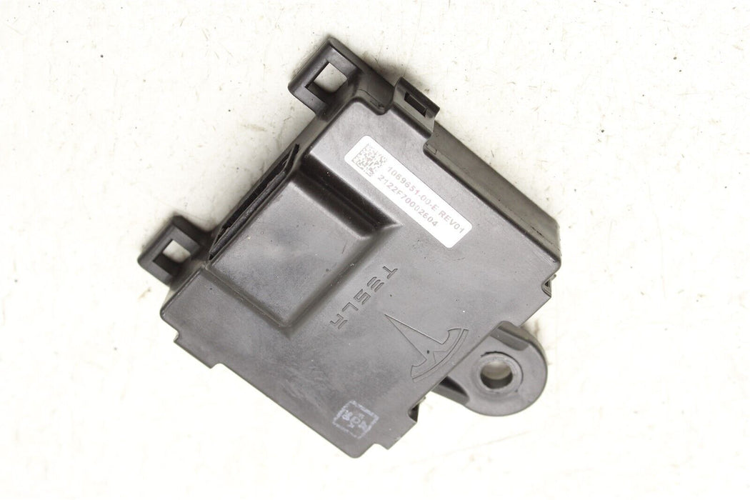 2015 Tesla Model S 3.0 Handle Controller Assembly 1069651-00-E Factory OEM 12-15