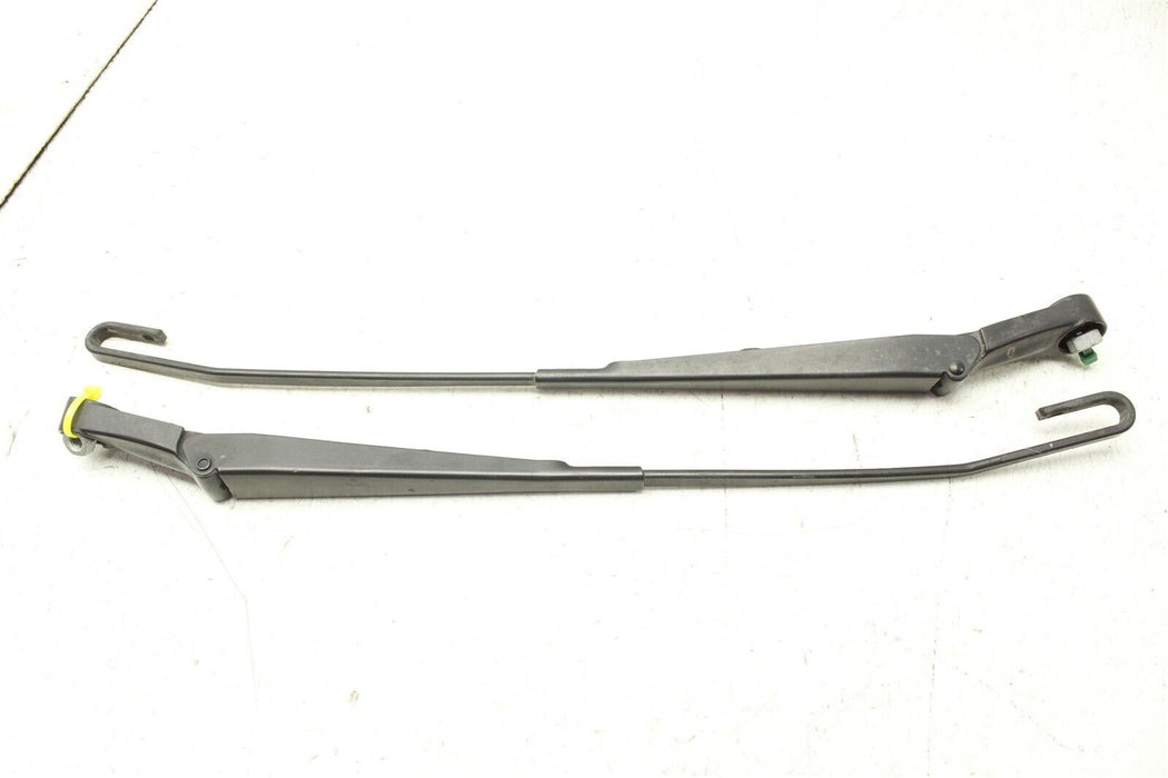 2009 Porsche 911 Carrera Driver Left Passenger Right Wiper Arm Set OEM 05-12