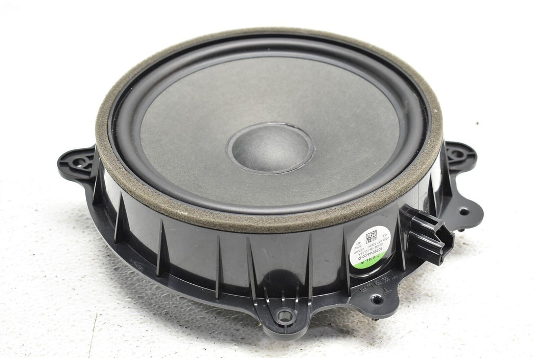 2017-2019 Tesla Model 3 Front Door Speaker Left or Right 107974400D OEM 17-19