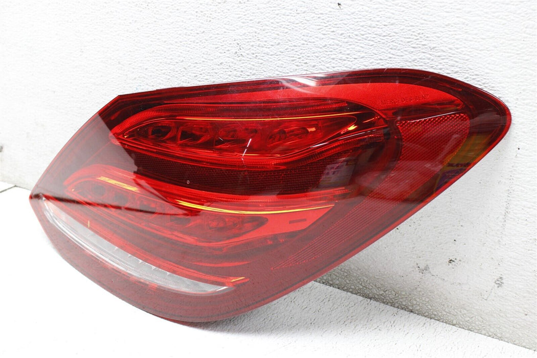 2017 Mercedes-Benz C63 AMG Right Passenger Tail Light Lamp RH 2059062102