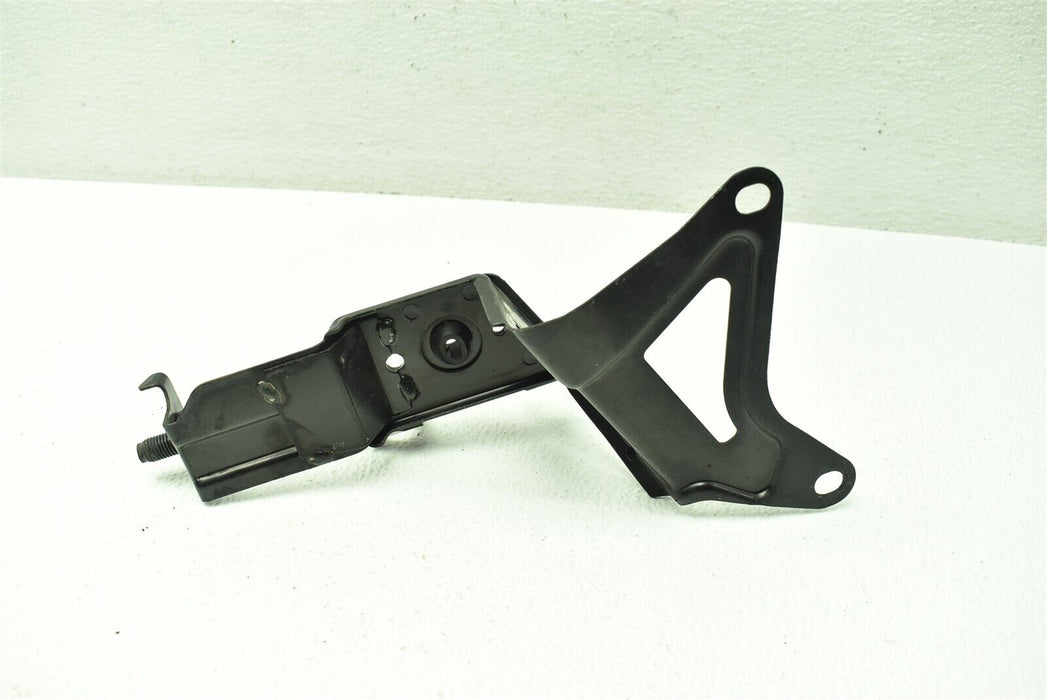 2005-2006 Saab 9-2x ABS Module Bracket Mount Factory OEM 05-06