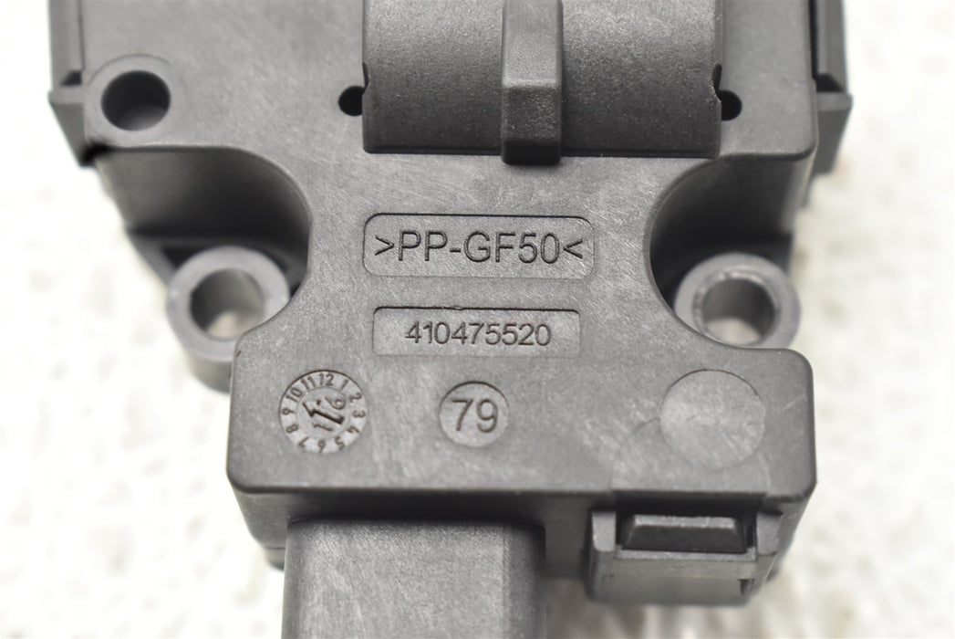 47058902