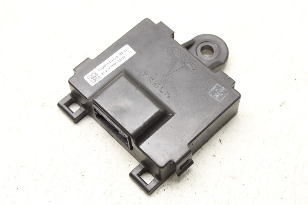 2015 Tesla Model S 3.0 Handle Controller Assembly 1069651-00-E Factory OEM 12-15