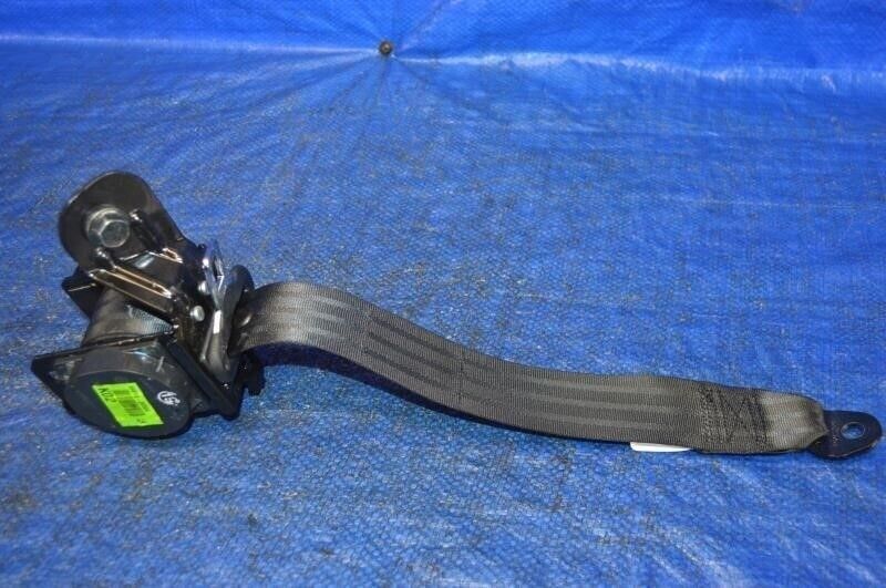 2013-2016 Hyundai Veloster Seat Belt Rear Left Driver LH Assembly 13-16