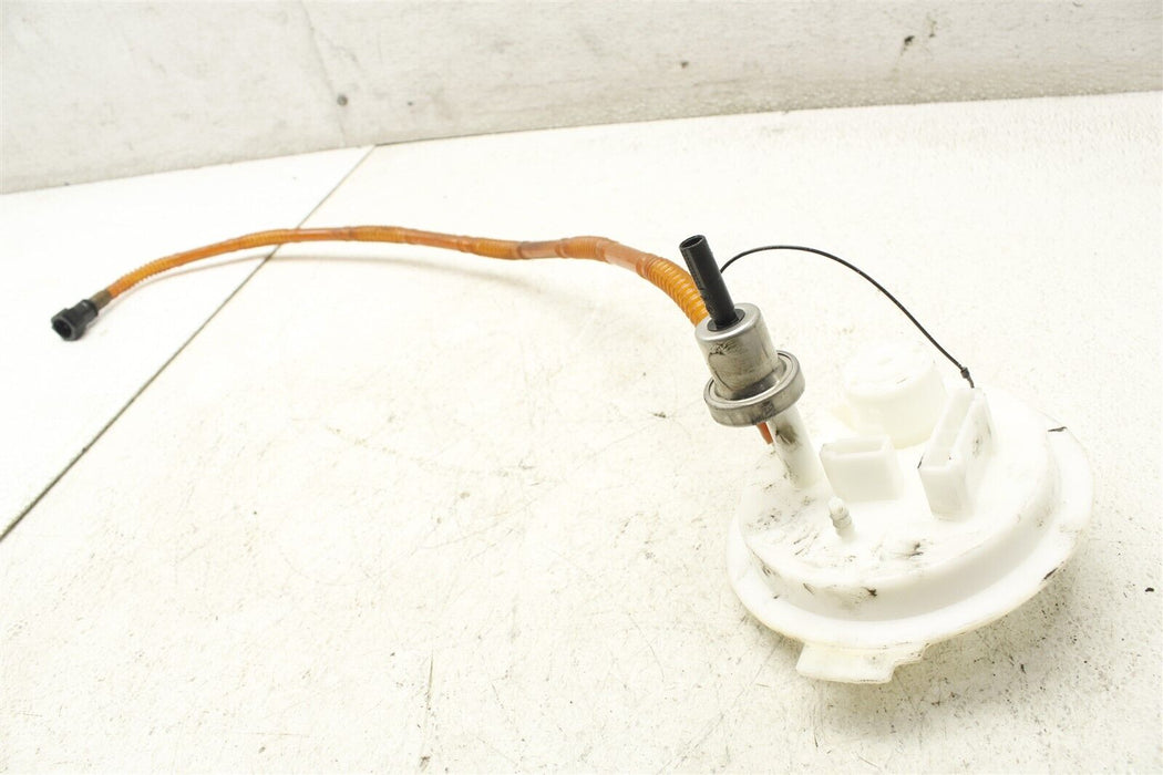 2014 Porsche Cayenne Right Fuel Pump Flange Piece 11-18