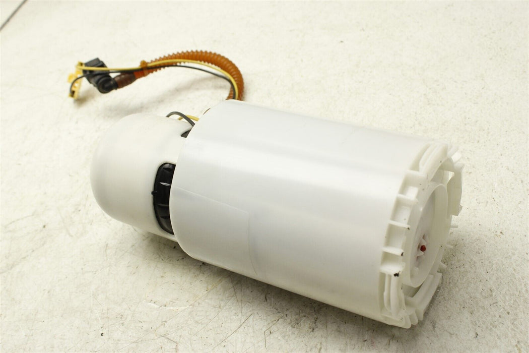 2015 Porsche Boxster S Fuel Pump Assembly 13-16