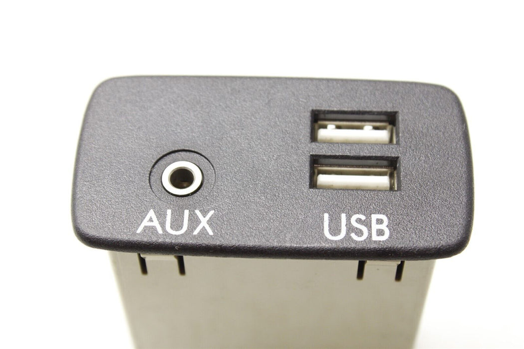 2015-2019 Subaru WRX Audio Auxiliary Jack USB Plug IN 86257AL100 15-19