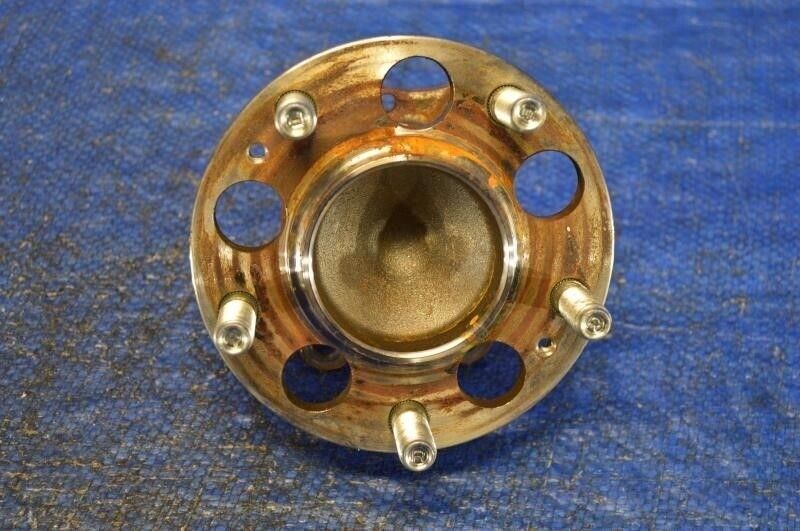 2013-2016 Hyundai Veloster Turbo Rear Hub Spindle Bearing Assembly