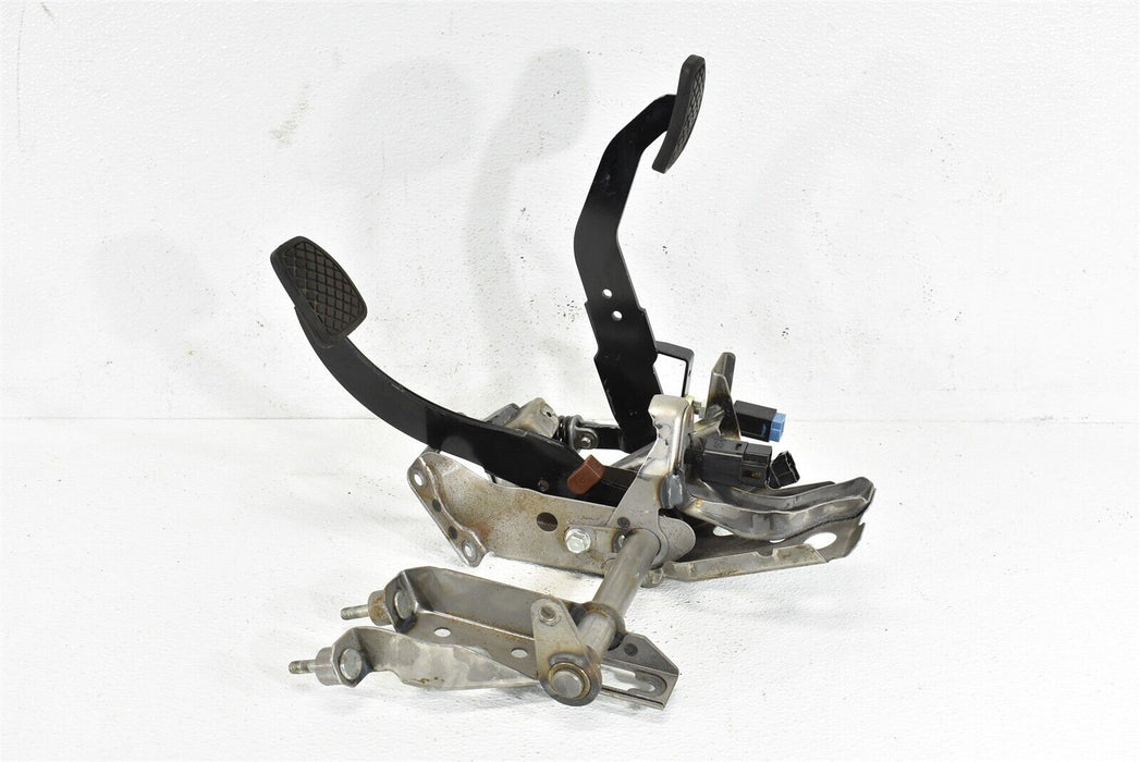 2004-2007 Subaru Impreza Brake Clutch Pedal Assembly Non Turbo