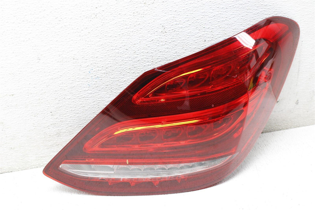 2017 Mercedes-Benz C63 AMG Right Passenger Tail Light Lamp RH 2059062102