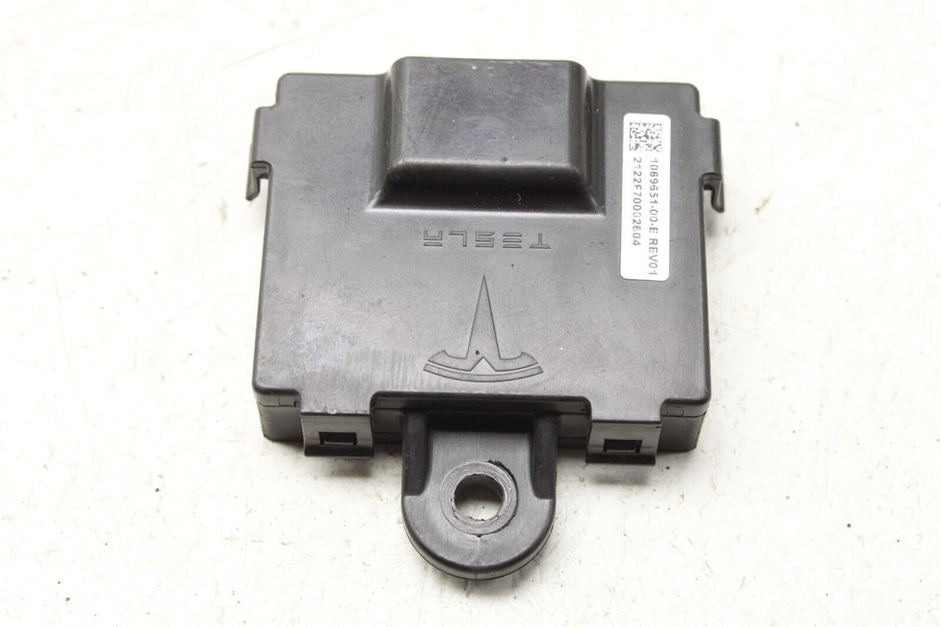 2015 Tesla Model S 3.0 Handle Controller Assembly 1069651-00-E Factory OEM 12-15