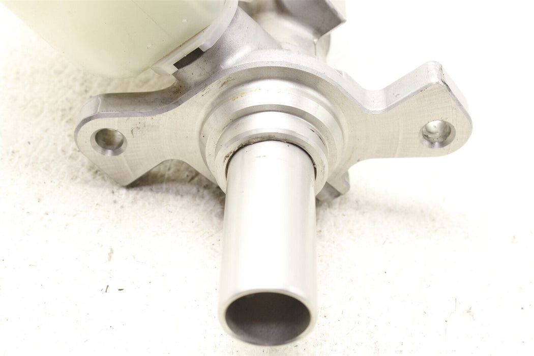 2015-2017 Subaru WRX Brake Master Cylinder Reservoir MT OEM 15-17