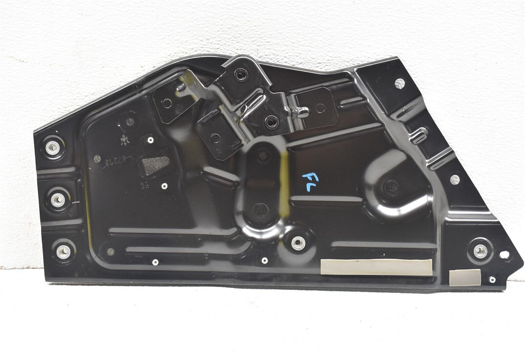 2016 Maserati Quattroporte S Q4 Front Left Door Panel Bracket 14-18