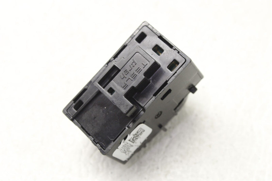 2024 Tesla Model Y Passenger Window Switch 20-24