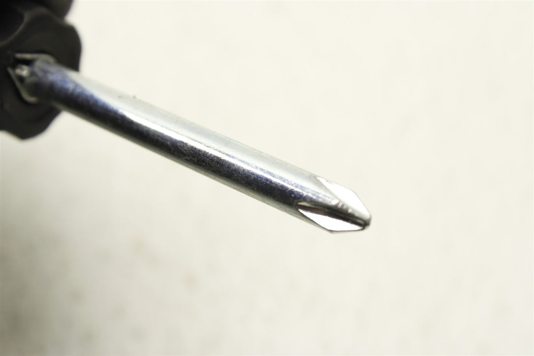 47000832