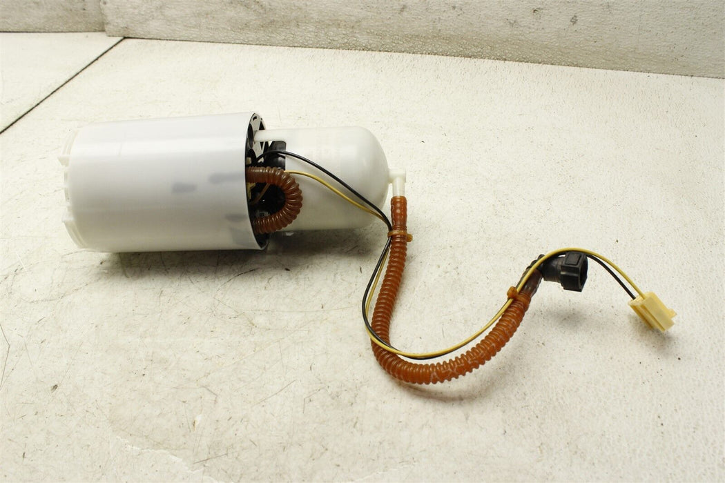 2015 Porsche Boxster S Fuel Pump Assembly 13-16