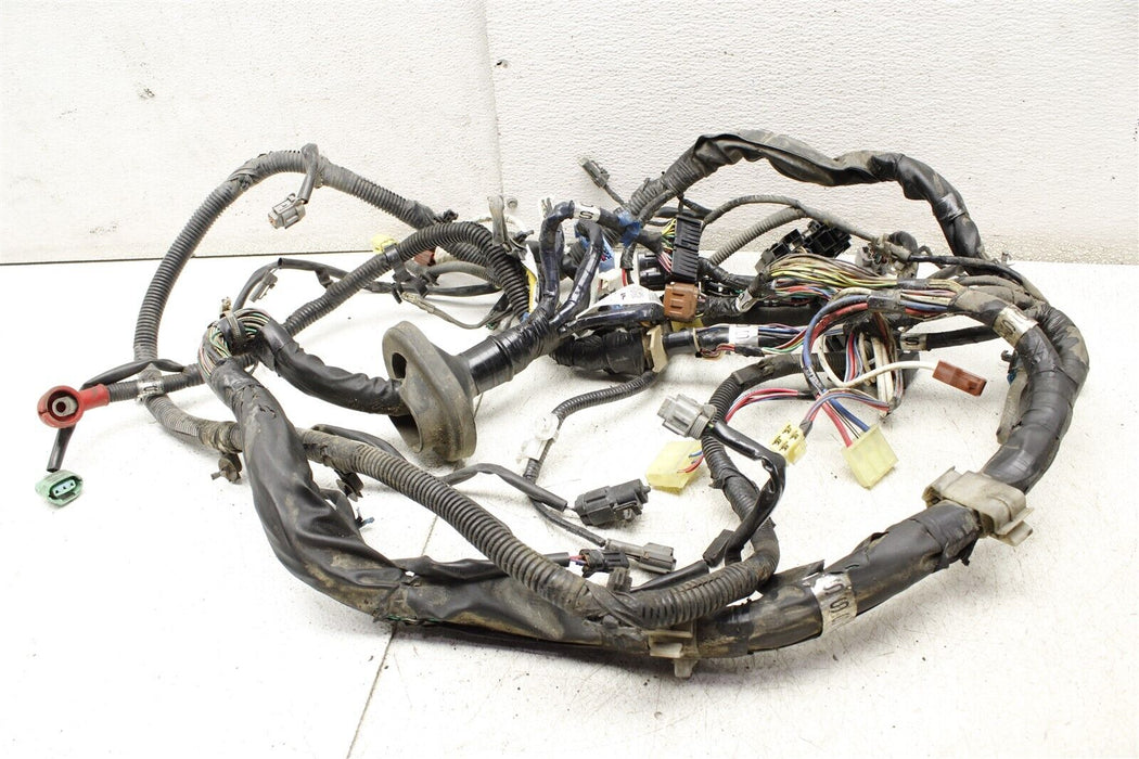 2006-2007 Subaru Impreza WRX STI Engine Bay Wiring Harness Fuse 81202FE073 Box