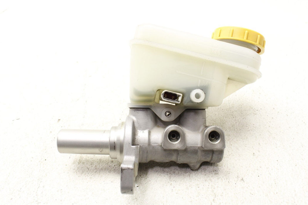 2015-2017 Subaru WRX Brake Master Cylinder Reservoir MT OEM 15-17