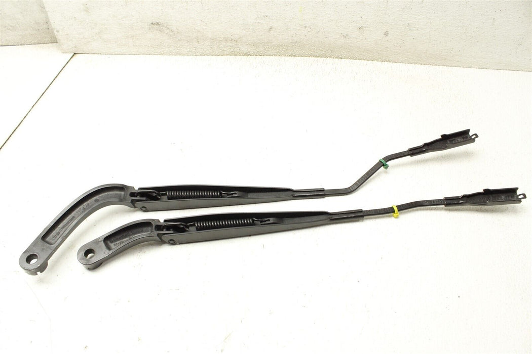 2015-2020 Ford Mustang GT 5.0 Left And Right Wiper Arm Pair Set OEM 15-20