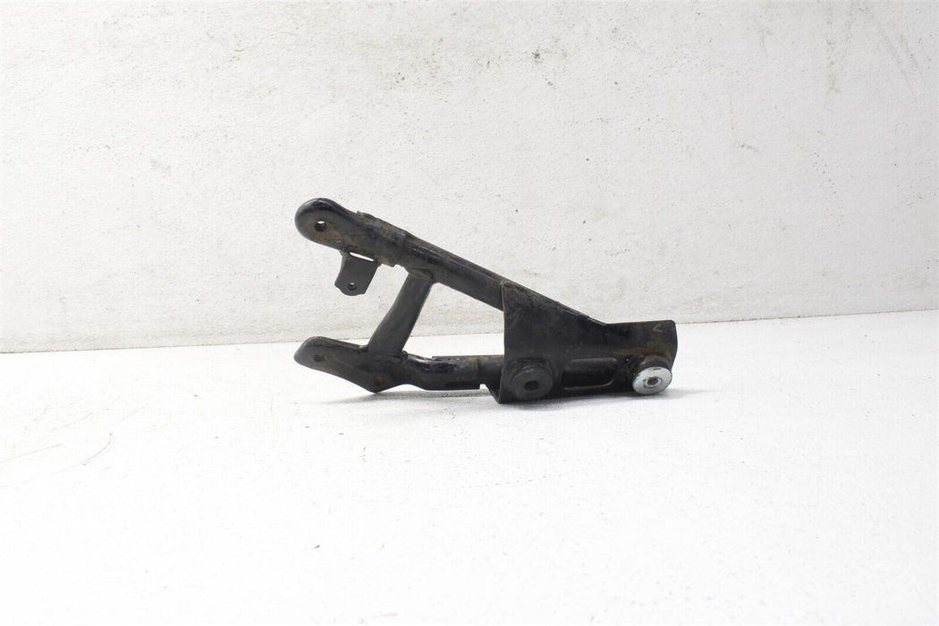 2005 Suzuki Boulevard C50 Exhaust Muffler Pipe Bracket Mount Assembly OEM 05-09