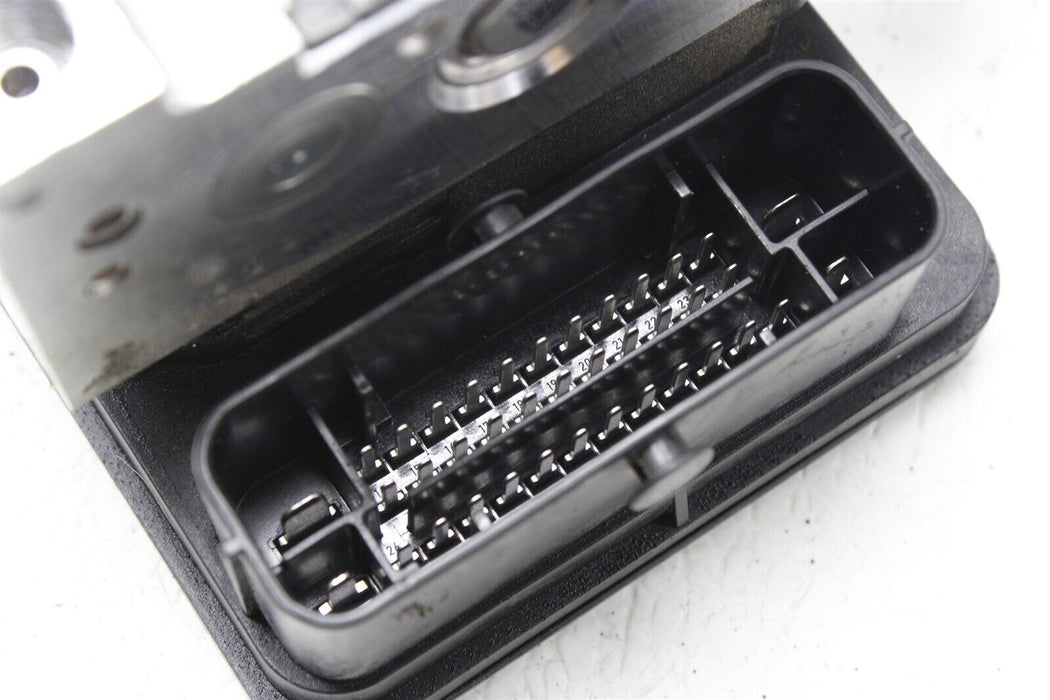 2016 Subaru WRX STI ABS Module Pump Assembly 27536VA020