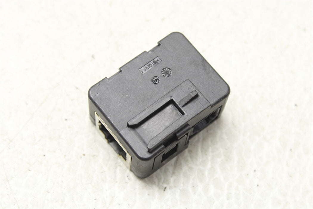 2024 Tesla Model Y Internet Adapter Port 1681904-00-A 20-24