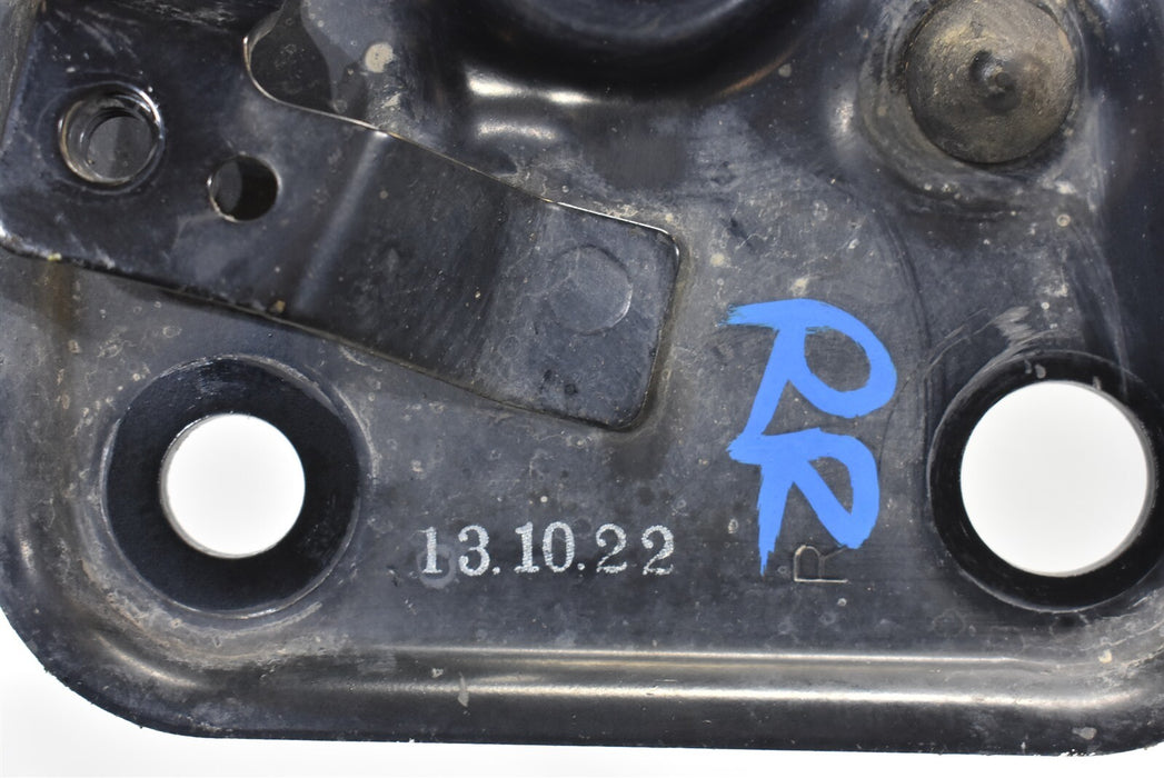 47701152