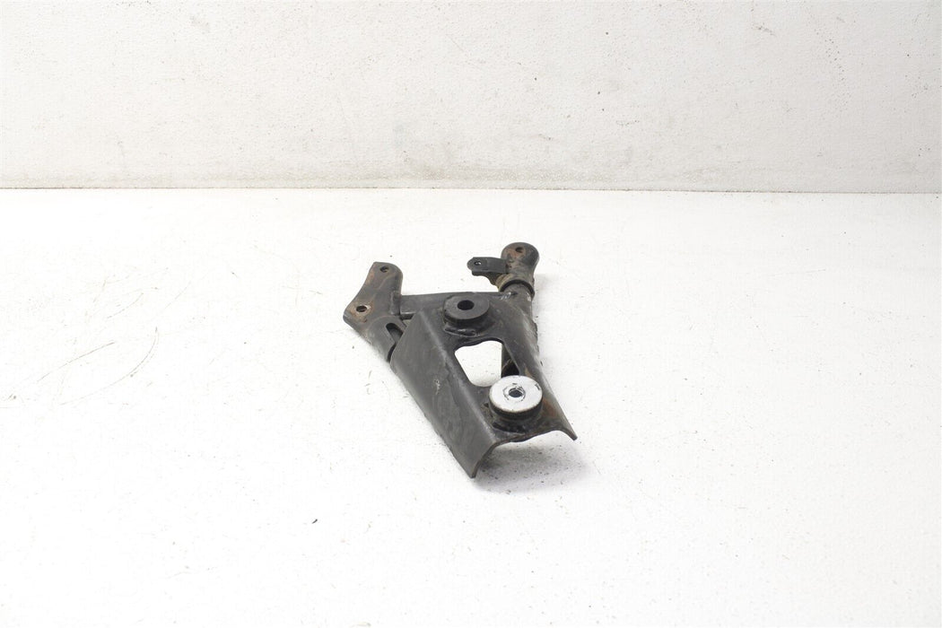 2005 Suzuki Boulevard C50 Exhaust Muffler Pipe Bracket Mount Assembly OEM 05-09