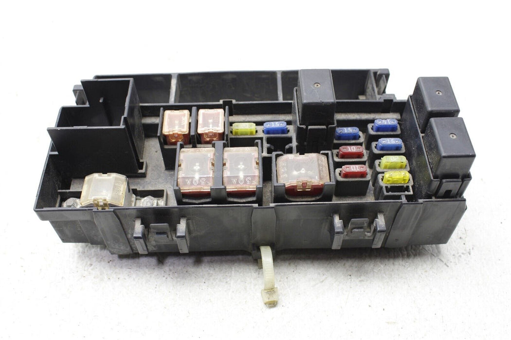 2004-2007 Subaru Impreza WRX STI Engine Bay Fuse Box Relay 82231FE010 OEM 04-07