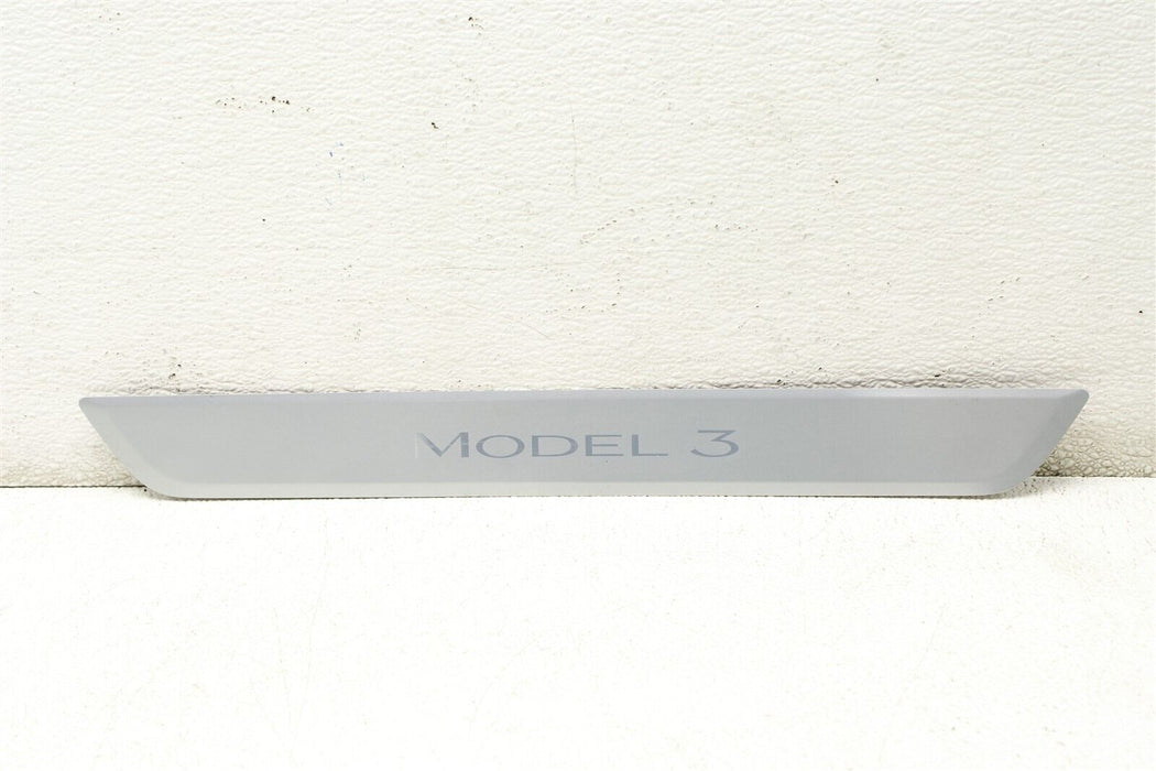 2019 Tesla Model 3 Front Left Door Sill Scuff Plate 109084400C 17-23