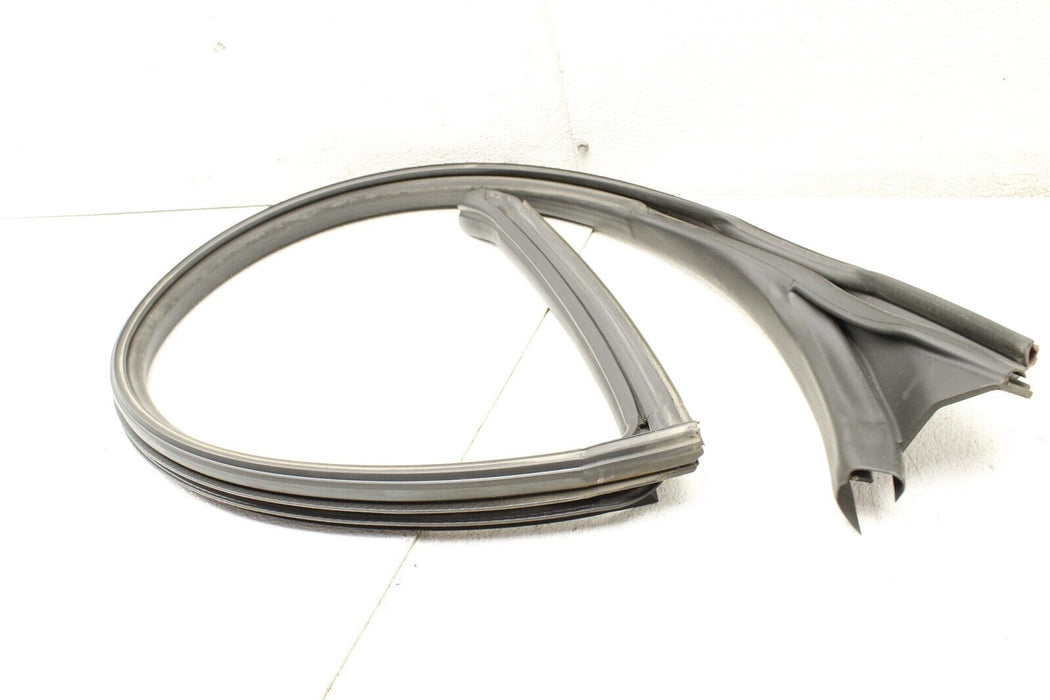 2013 Maserati GranTurismo S Weather Strip 08-13