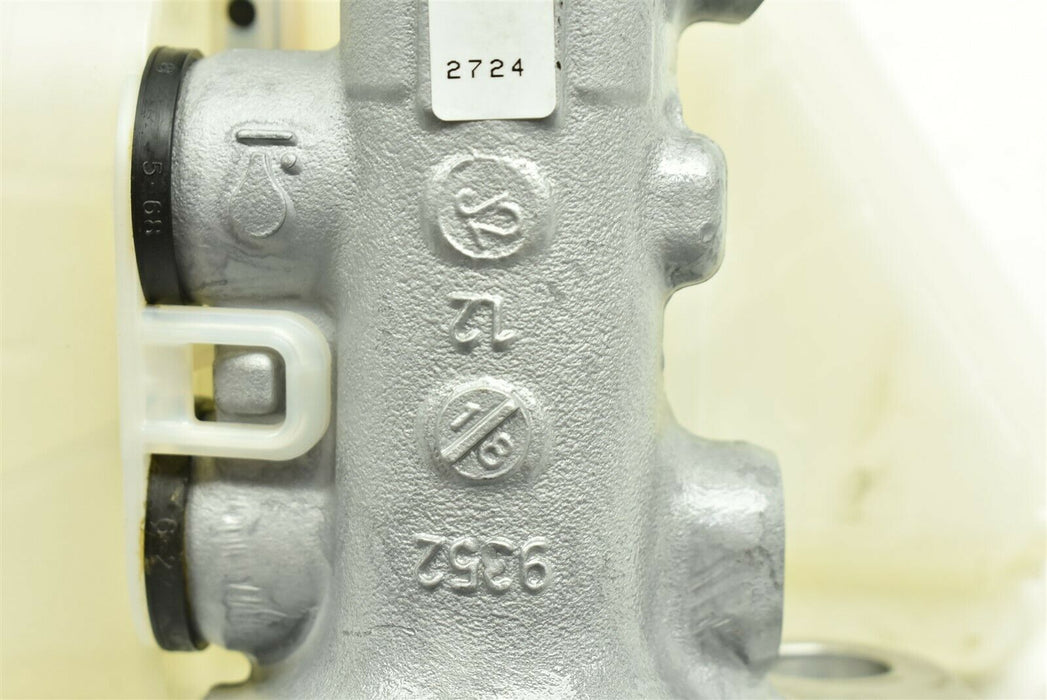 2013-2016 Porsche Boxster Brake Master Cylinder Reservoir 13-16