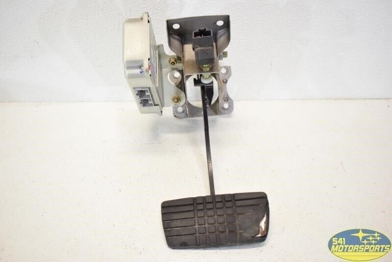 2000-2004 Subaru Legacy Outback Brake Pedal Assembly Automatic OEM Factory