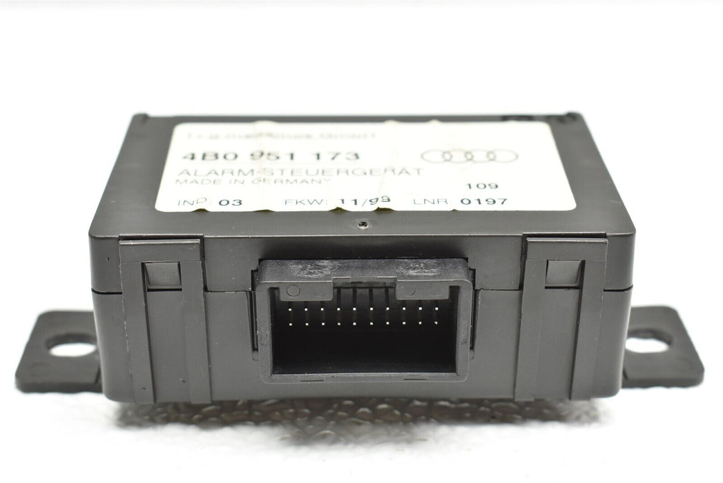 1999-2001 Audi A4 Alarm Sensor Siren Control Unit 4B0951173 99-01