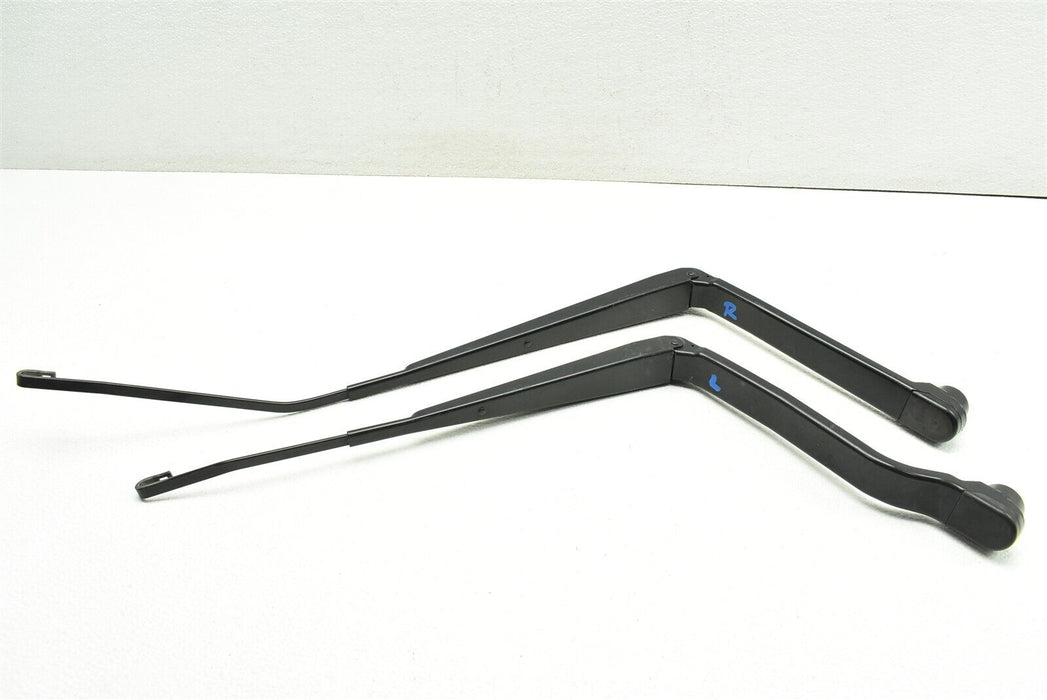 2008-2014 Subaru Impreza WRX Left And Right Wiper Arm Assembly Pair OEM 08-14