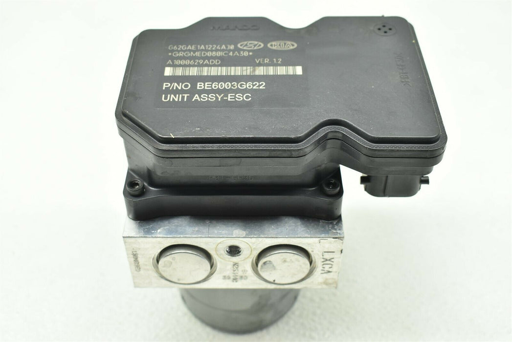 2016 Hyundai Veloster Turbo AT ABS Module Factory 58920-2V480 OEM 16