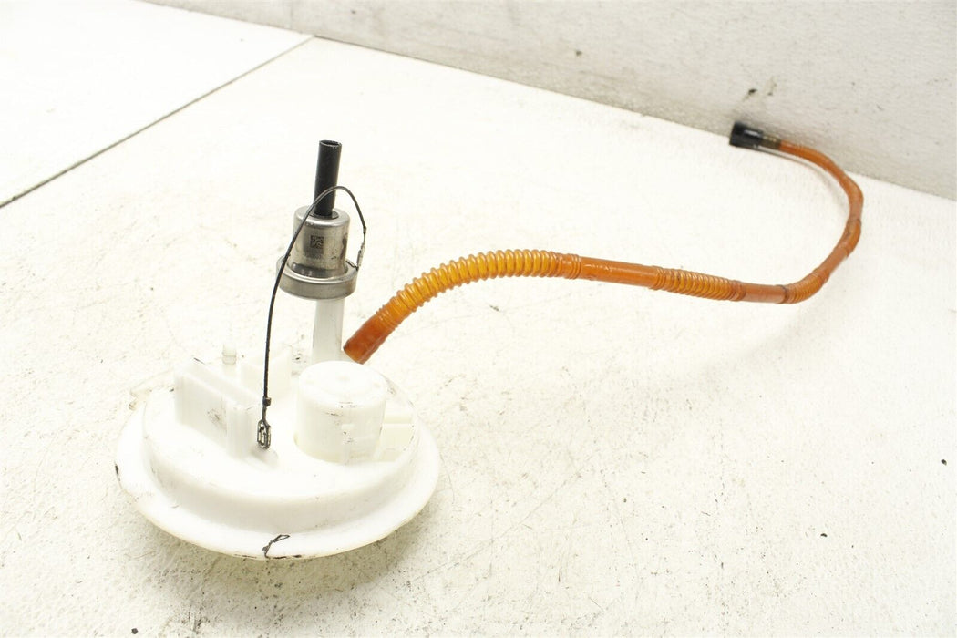 2014 Porsche Cayenne Right Fuel Pump Flange Piece 11-18