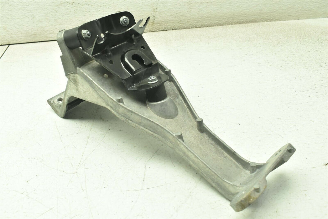 2010-2015 Jaguar XJ Support Bracket Mount AW93-2C325-AB 10-15