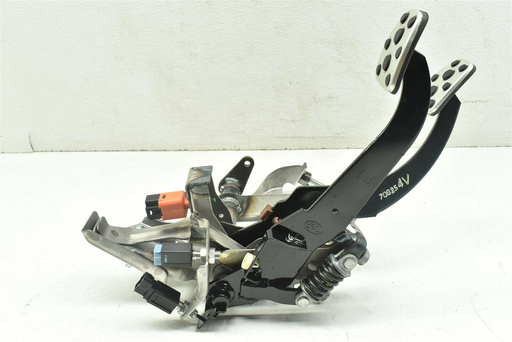2015-2019 Subaru WRX STI Brake & Clutch Pedal Assembly OEM 15-19