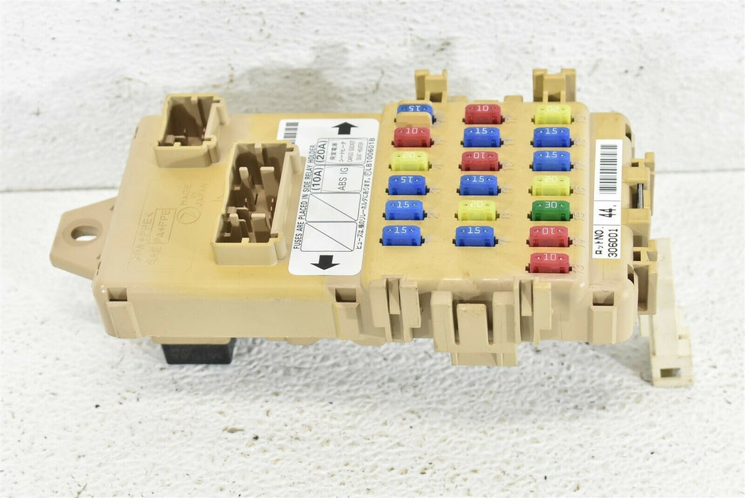 2002-2004 Subaru Impreza WRX Dash Fuse Box Relay Panel OEM 02-04