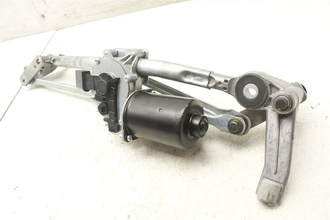 2008-2013 BMW M3 E92 Windshield Wiper Motor Assembly