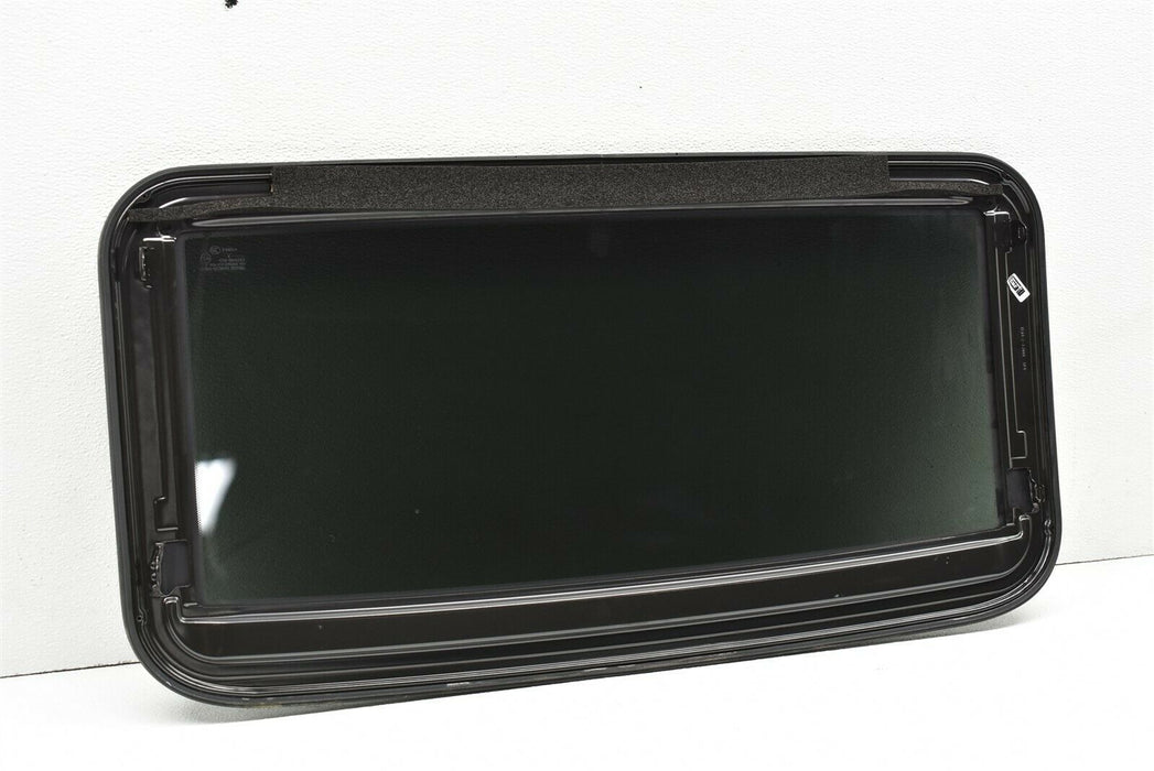 2005-2009 Subaru Legacy GT Sedan Sunroof Moonroof Window Glass OEM 05-09