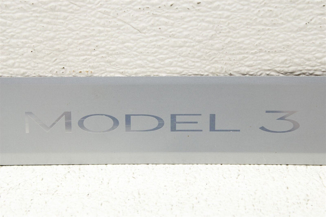 2019 Tesla Model 3 Front Left Door Sill Scuff Plate 109084400C 17-23