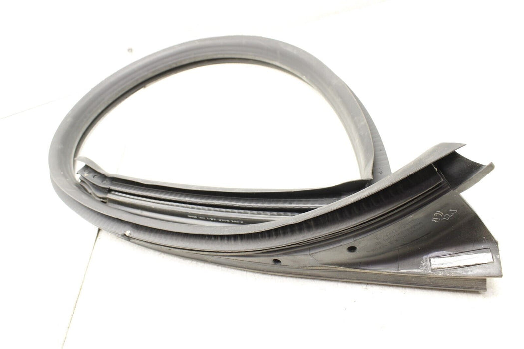 2013 Maserati GranTurismo S Weather Strip 08-13