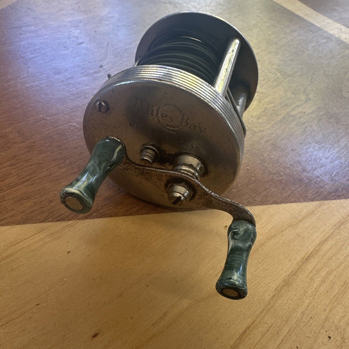 antique collectible fishing reel MILES BAY MODEL NO V-7355 Vintage bait casting collectible fishing ree — 541 Motorsports