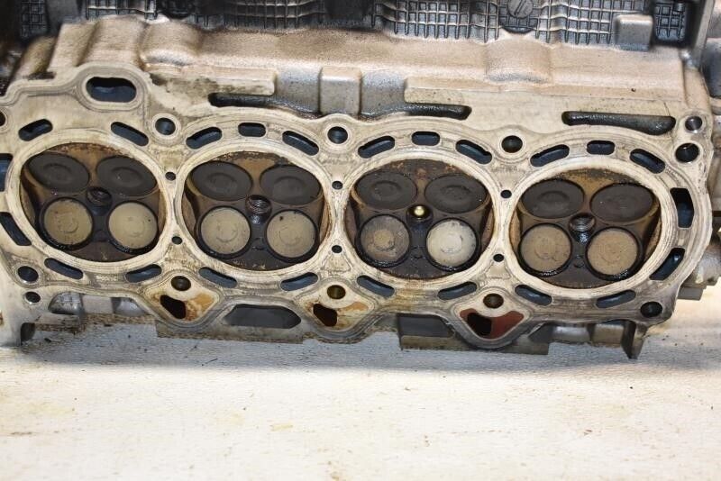2001-2003 Toyota Prius Cylinder Head Assembly 1.5L 01-03